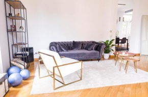 ROOM GATSBY- Your space with garden in the city center